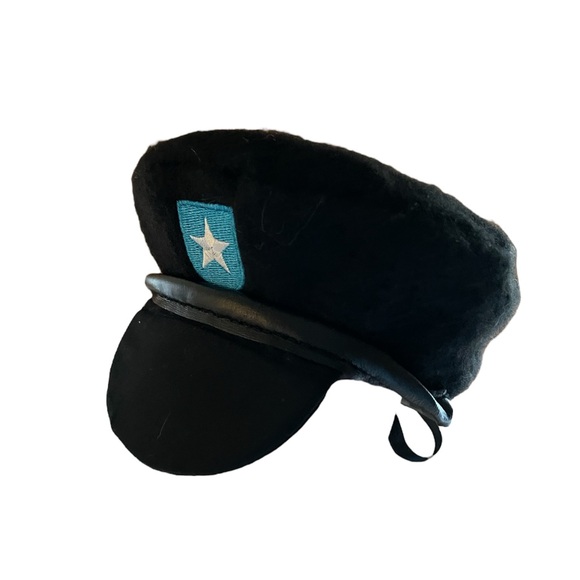 Build A Bear Bundle: BAB Brown Bear, Plush Blue Carrier, BAB shoes & BAB hat - Picture 16 of 16